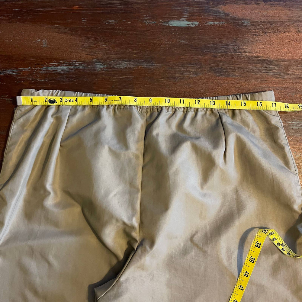 Nike Women's Straight Legs Activewear Nylon Pants Sz Medium 8/10 - Picture 9 of 12